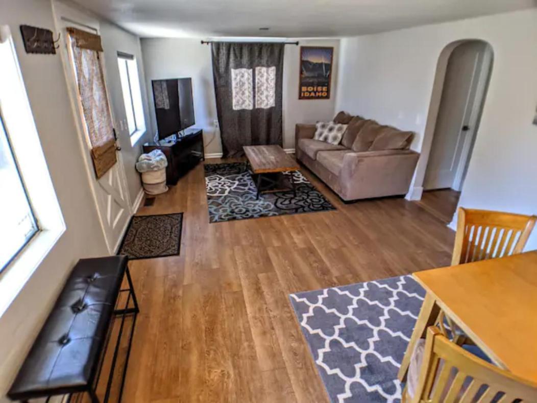 Little Blue Bungalow On Boise'S Bench, Pet Friendly, Fully Fenced Yard With Doggie Door! 2 Miles From Bsu, 5 Minutes From Downtown Boise, Desk And Workstation For Remote Workers, 2 Tv'S Large Walk-In Closet, Good For Mid-Term Stays Eksteriør bilde