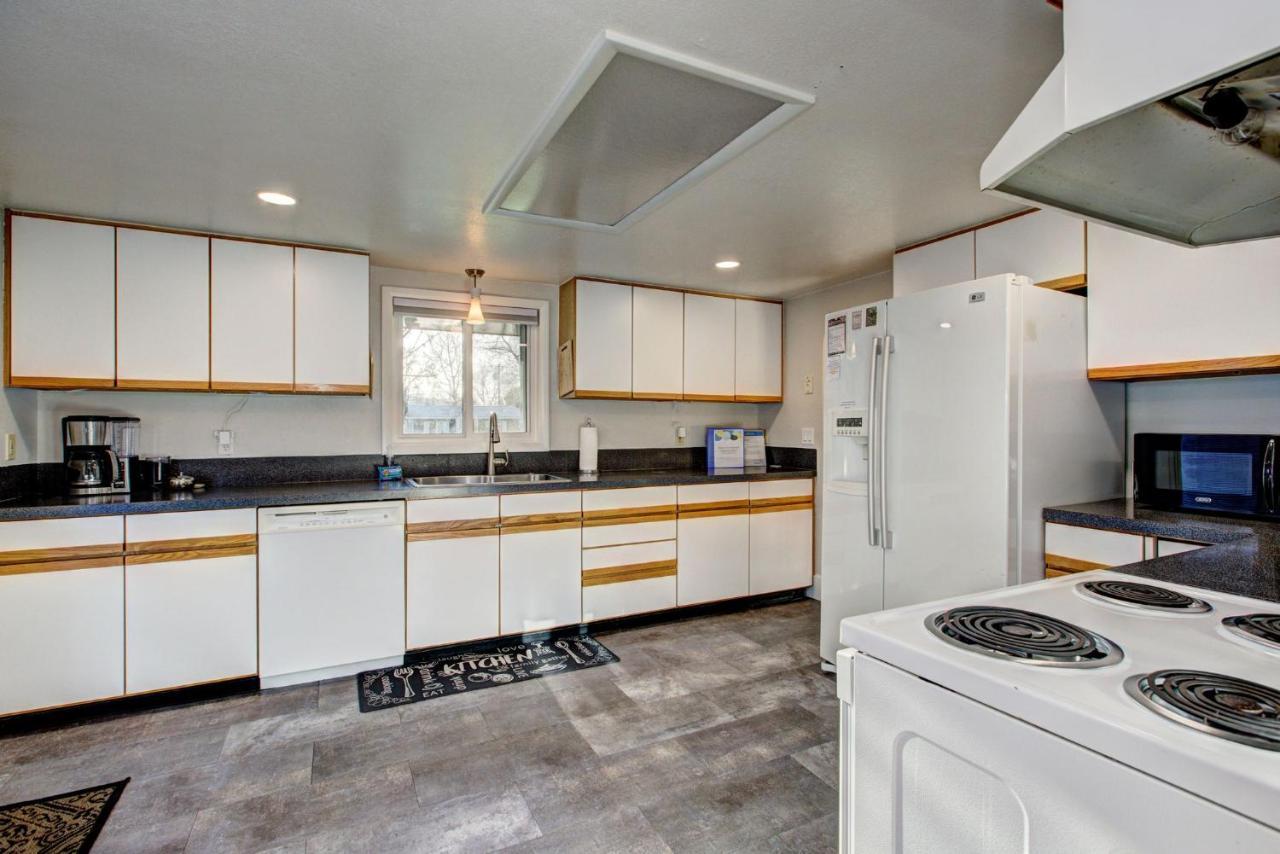 Little Blue Bungalow On Boise'S Bench, Pet Friendly, Fully Fenced Yard With Doggie Door! 2 Miles From Bsu, 5 Minutes From Downtown Boise, Desk And Workstation For Remote Workers, 2 Tv'S Large Walk-In Closet, Good For Mid-Term Stays Eksteriør bilde