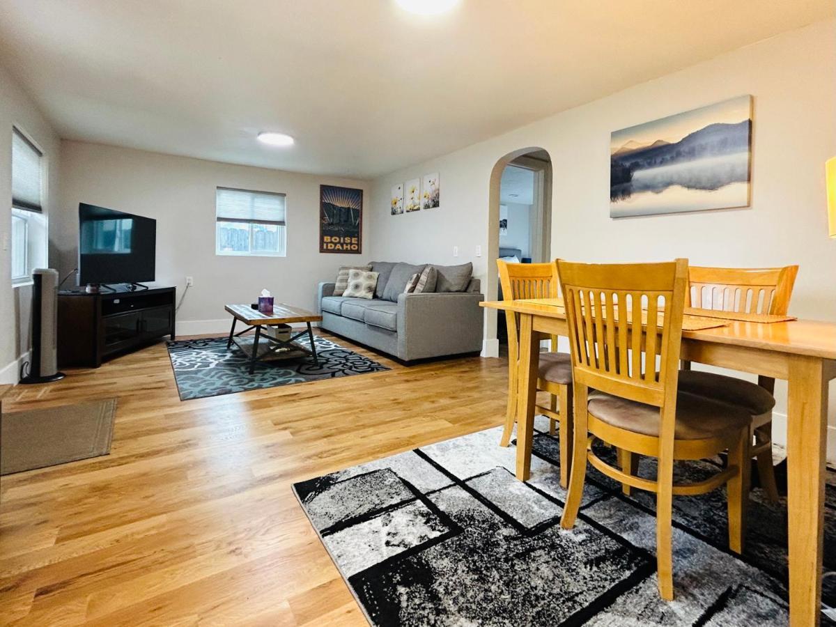 Little Blue Bungalow On Boise'S Bench, Pet Friendly, Fully Fenced Yard With Doggie Door! 2 Miles From Bsu, 5 Minutes From Downtown Boise, Desk And Workstation For Remote Workers, 2 Tv'S Large Walk-In Closet, Good For Mid-Term Stays Eksteriør bilde