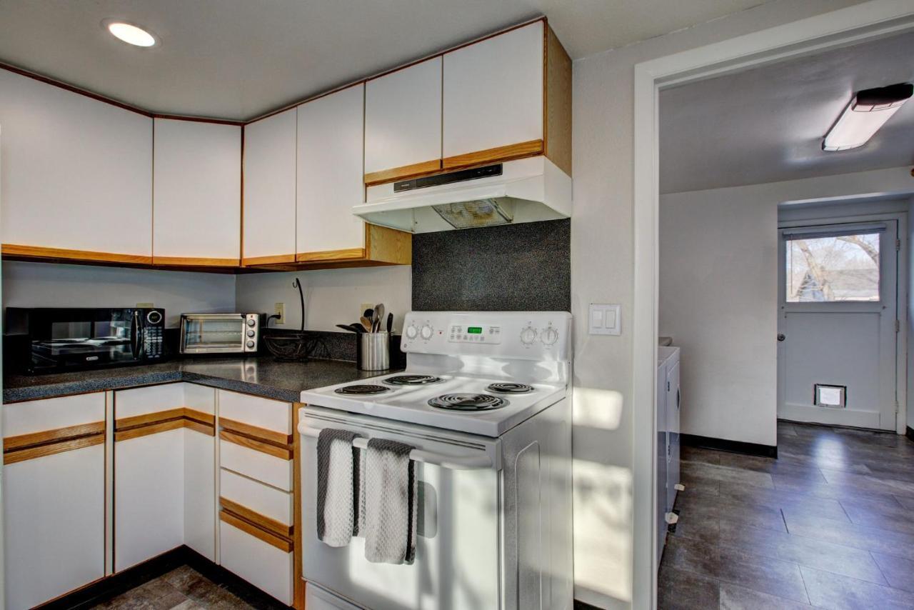 Little Blue Bungalow On Boise'S Bench, Pet Friendly, Fully Fenced Yard With Doggie Door! 2 Miles From Bsu, 5 Minutes From Downtown Boise, Desk And Workstation For Remote Workers, 2 Tv'S Large Walk-In Closet, Good For Mid-Term Stays Eksteriør bilde