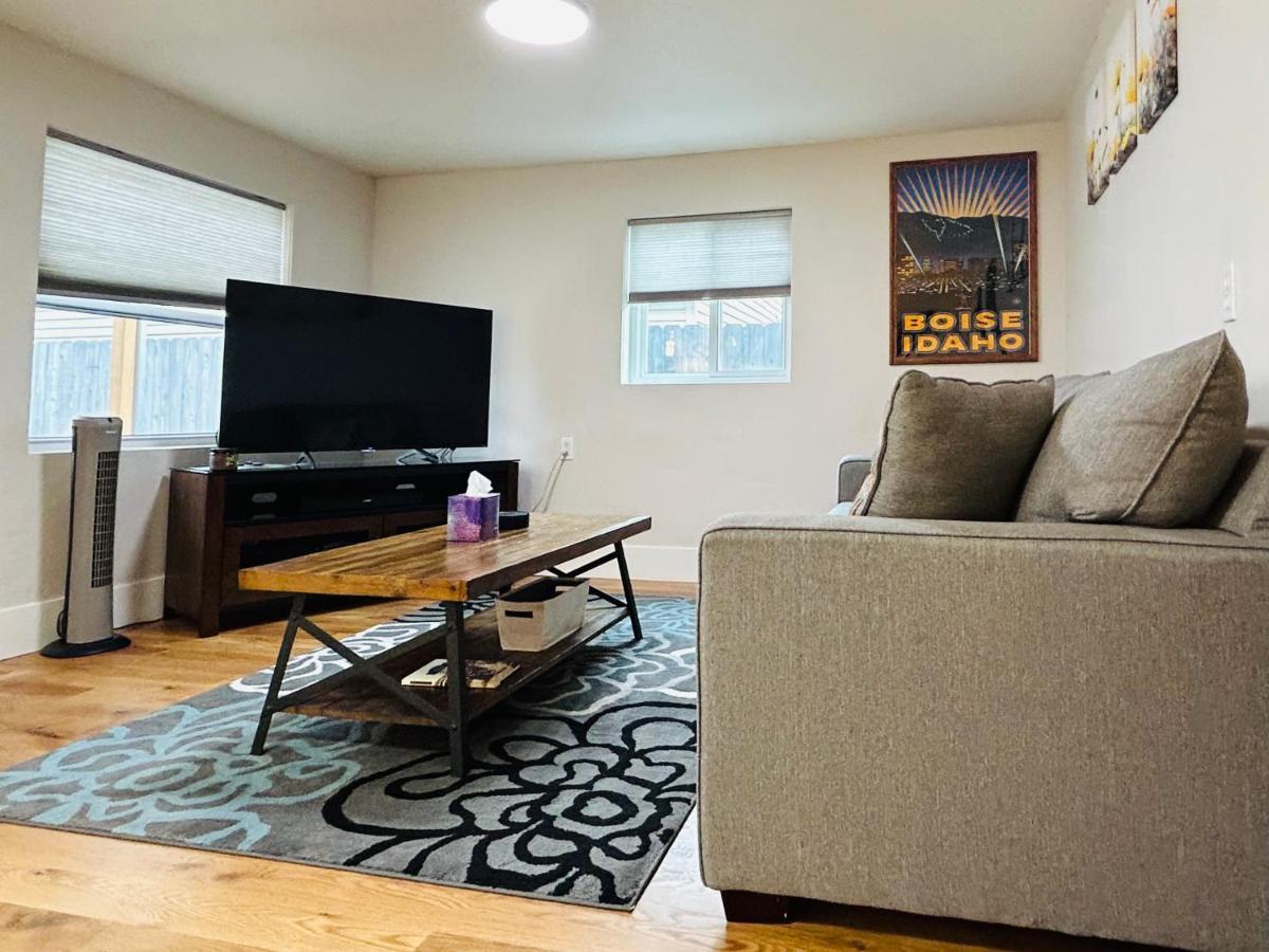 Little Blue Bungalow On Boise'S Bench, Pet Friendly, Fully Fenced Yard With Doggie Door! 2 Miles From Bsu, 5 Minutes From Downtown Boise, Desk And Workstation For Remote Workers, 2 Tv'S Large Walk-In Closet, Good For Mid-Term Stays Eksteriør bilde