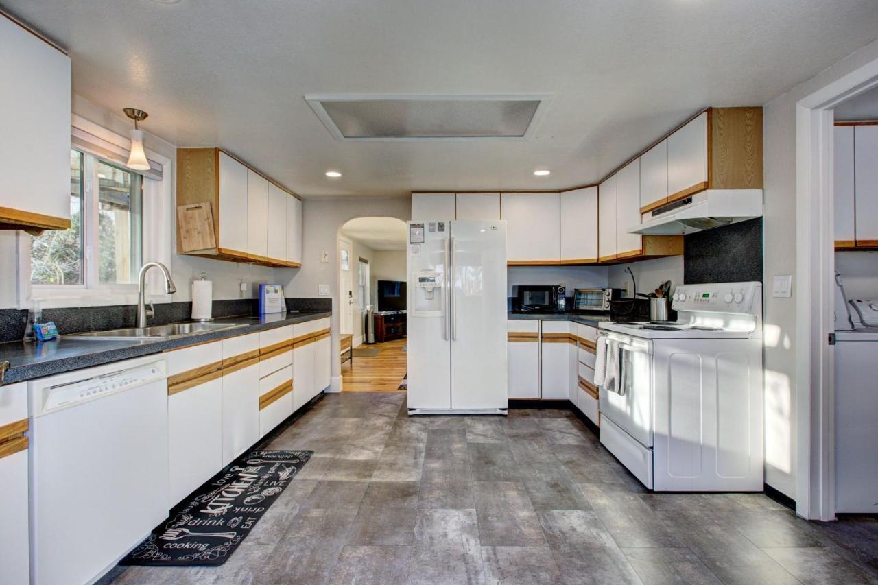 Little Blue Bungalow On Boise'S Bench, Pet Friendly, Fully Fenced Yard With Doggie Door! 2 Miles From Bsu, 5 Minutes From Downtown Boise, Desk And Workstation For Remote Workers, 2 Tv'S Large Walk-In Closet, Good For Mid-Term Stays Eksteriør bilde