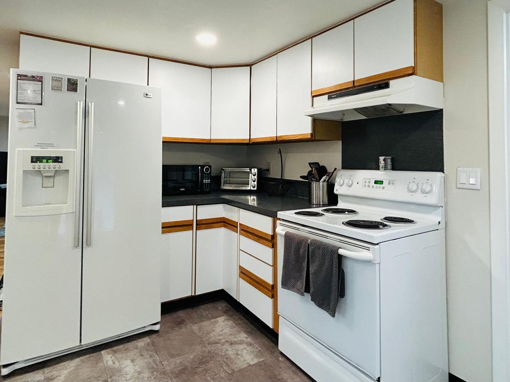 Little Blue Bungalow On Boise'S Bench, Pet Friendly, Fully Fenced Yard With Doggie Door! 2 Miles From Bsu, 5 Minutes From Downtown Boise, Desk And Workstation For Remote Workers, 2 Tv'S Large Walk-In Closet, Good For Mid-Term Stays Eksteriør bilde