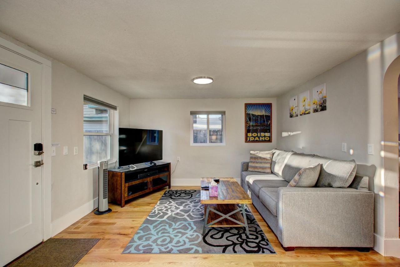 Little Blue Bungalow On Boise'S Bench, Pet Friendly, Fully Fenced Yard With Doggie Door! 2 Miles From Bsu, 5 Minutes From Downtown Boise, Desk And Workstation For Remote Workers, 2 Tv'S Large Walk-In Closet, Good For Mid-Term Stays Eksteriør bilde