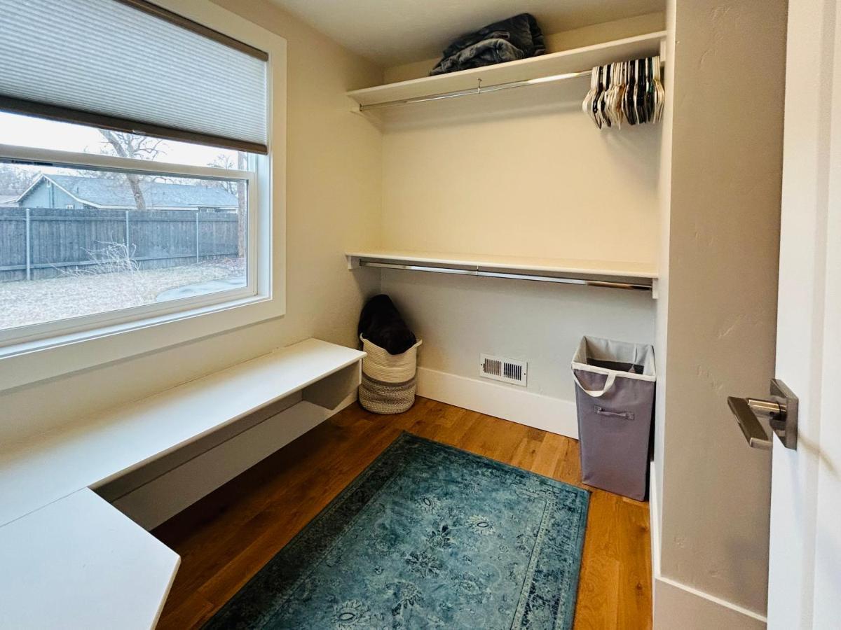 Little Blue Bungalow On Boise'S Bench, Pet Friendly, Fully Fenced Yard With Doggie Door! 2 Miles From Bsu, 5 Minutes From Downtown Boise, Desk And Workstation For Remote Workers, 2 Tv'S Large Walk-In Closet, Good For Mid-Term Stays Eksteriør bilde
