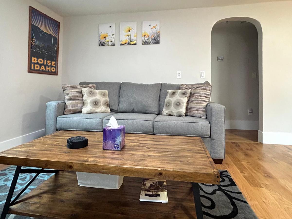Little Blue Bungalow On Boise'S Bench, Pet Friendly, Fully Fenced Yard With Doggie Door! 2 Miles From Bsu, 5 Minutes From Downtown Boise, Desk And Workstation For Remote Workers, 2 Tv'S Large Walk-In Closet, Good For Mid-Term Stays Eksteriør bilde