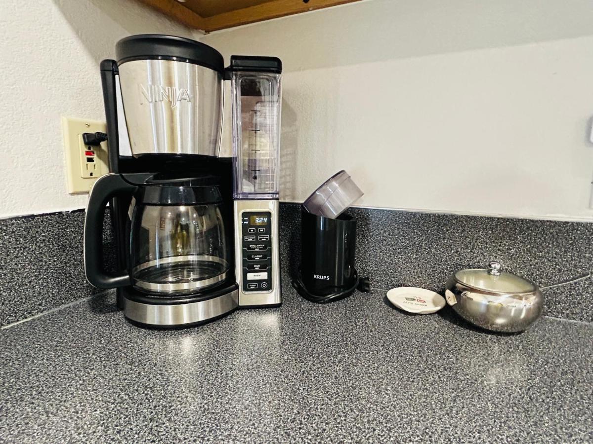 Little Blue Bungalow On Boise'S Bench, Pet Friendly, Fully Fenced Yard With Doggie Door! 2 Miles From Bsu, 5 Minutes From Downtown Boise, Desk And Workstation For Remote Workers, 2 Tv'S Large Walk-In Closet, Good For Mid-Term Stays Eksteriør bilde